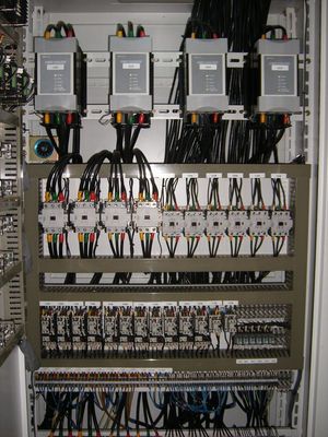 臺灣華特SCR電力調整器13818347在配電開關控制設備中的研發與應用